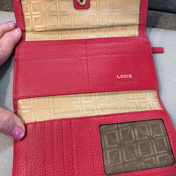 Lodi’s Leather Wallet - Picture 3 of 4